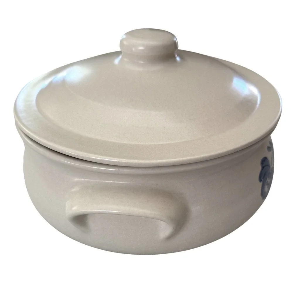Vintage Pfaltzgraff Yorktowne Covered Casserole Dish Blue Floral Stoneware 2 Qt‎